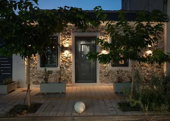 Centro Stone House