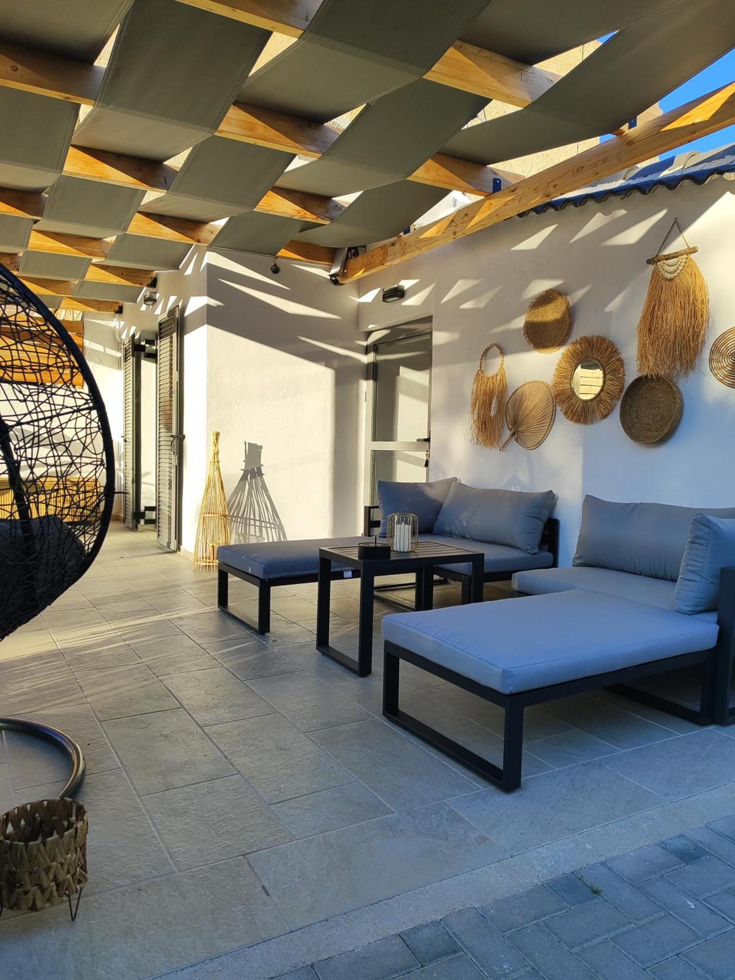Centro Stone House