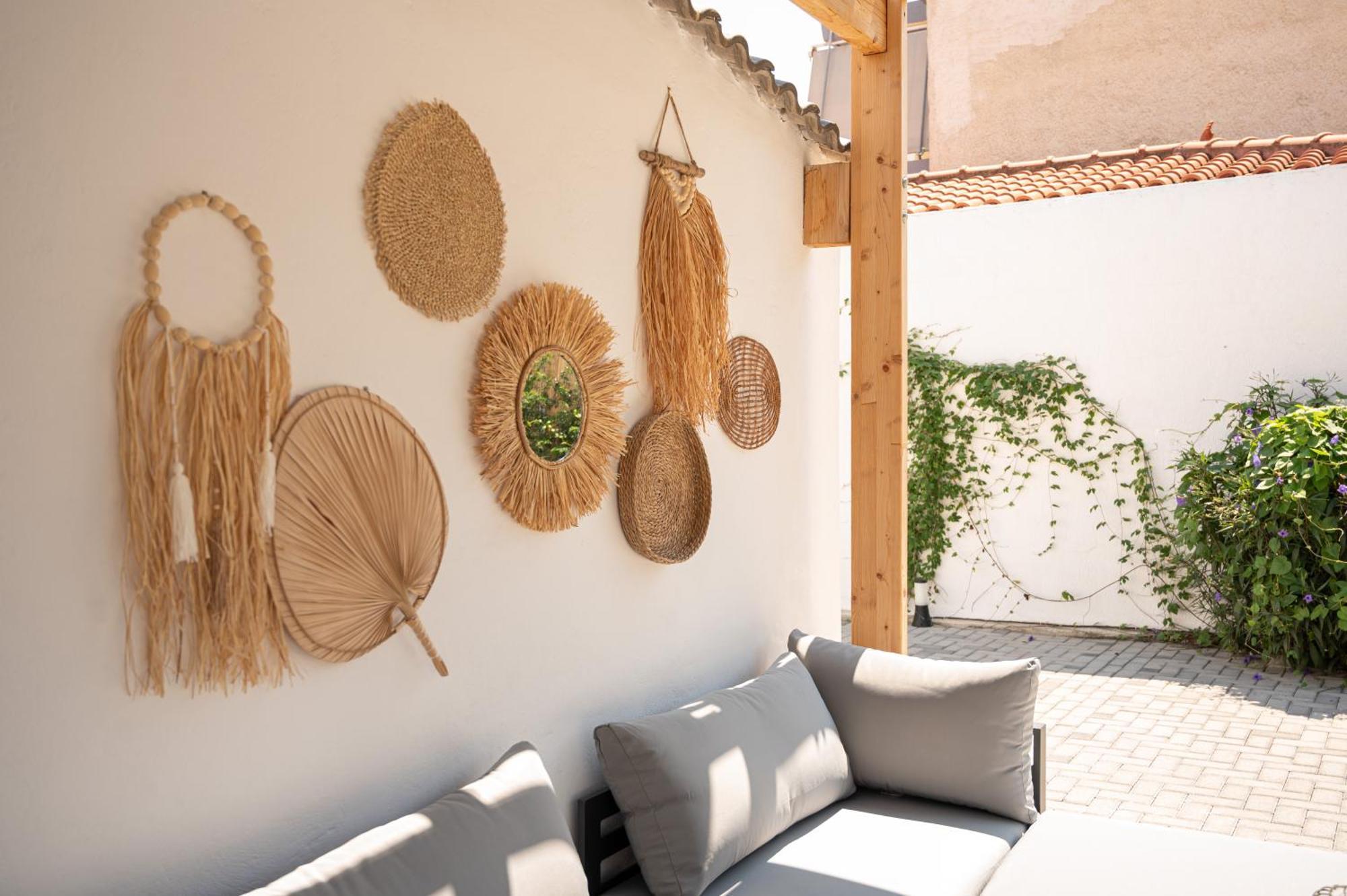 Centro Stone House *